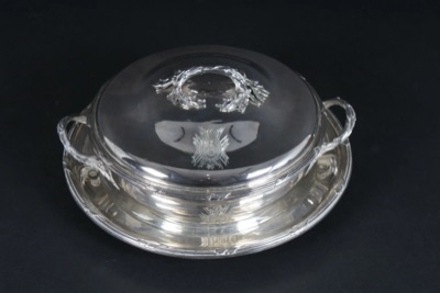 Plat légumier en argent massif